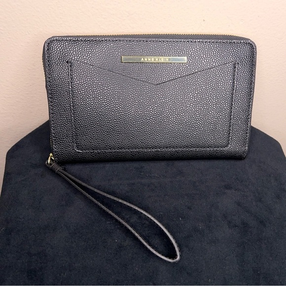 NEW Anne Klein Black Gold Faux Leather Wallet Classic Gift Lined Zip Closure - Picture 14 of 16